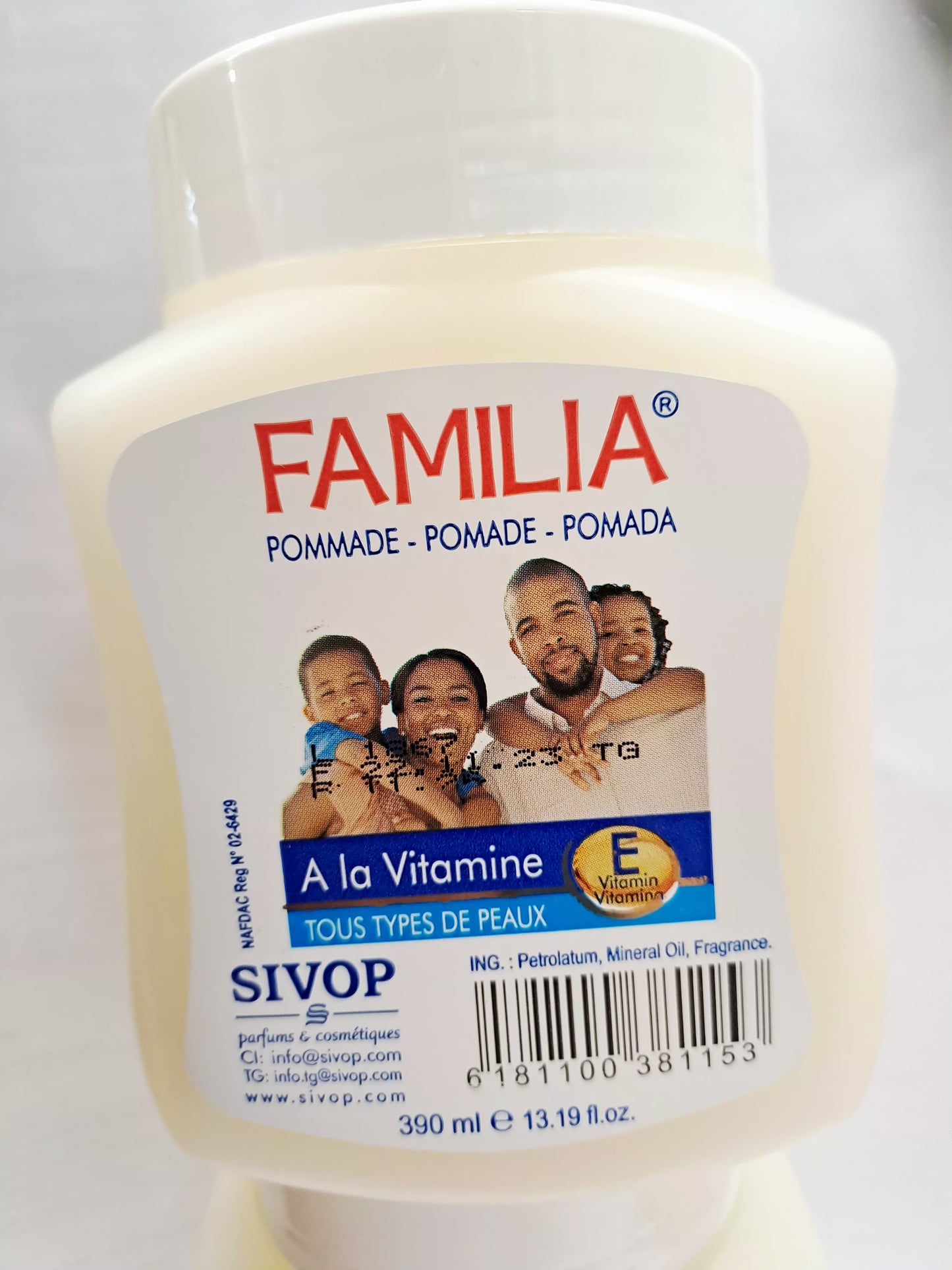 Familia Body Pomade with vitamin E 390ml 13.19 fl.oz