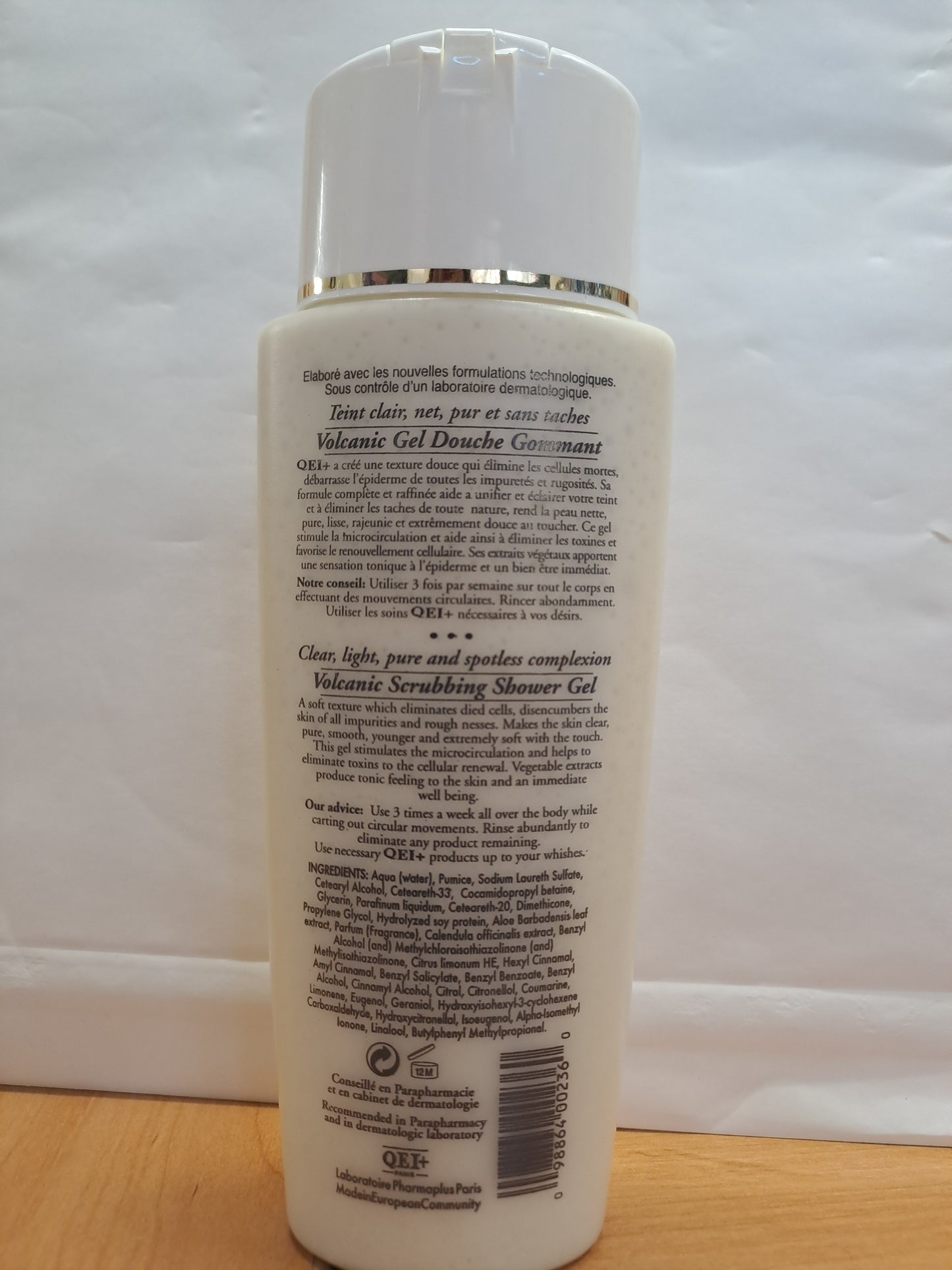 QEI + PARIS VOlcanic Toning Cream Gel Body Scrib 250ml