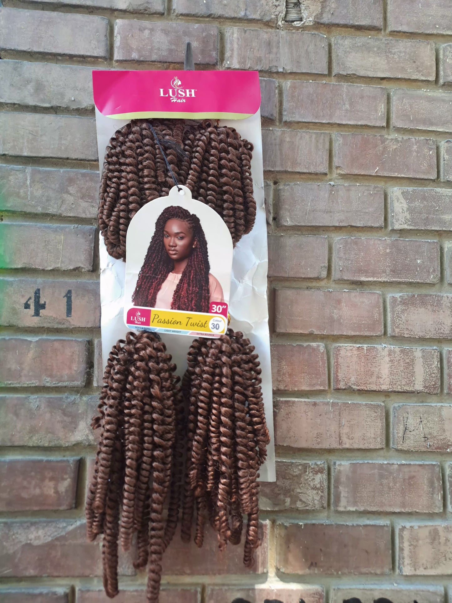 LUSH  Passion Twist crochet and attachment 240g 30cm