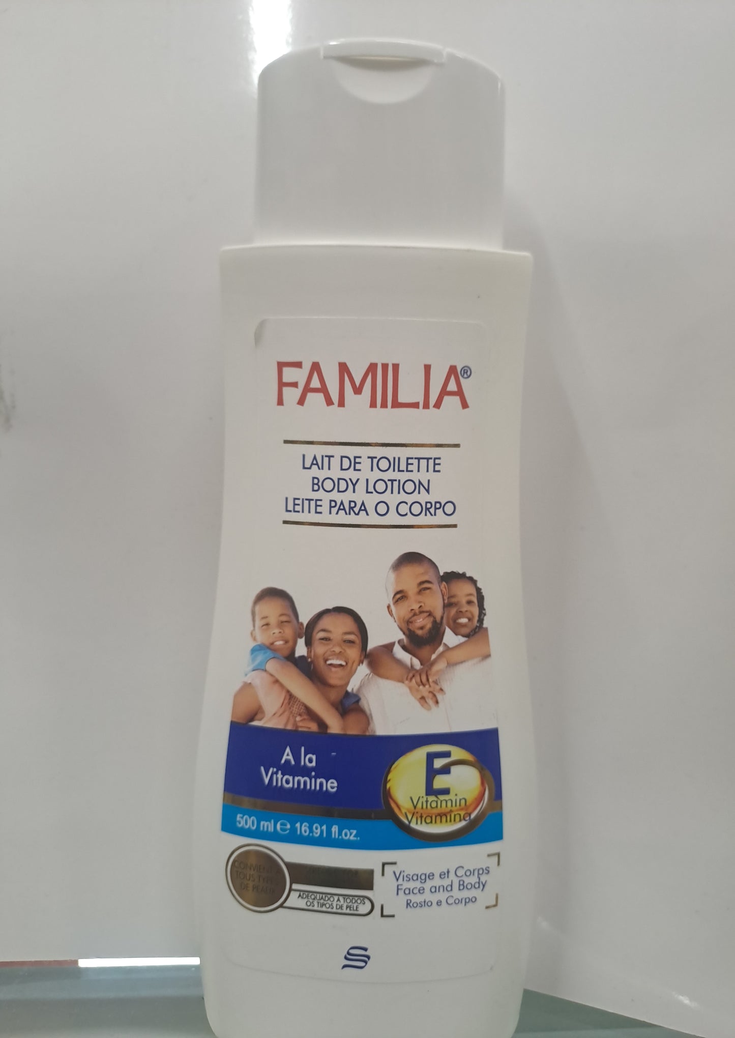 FAMILIA Body Lotion with Vitamin E 500 ml 16.91 FL.OZ