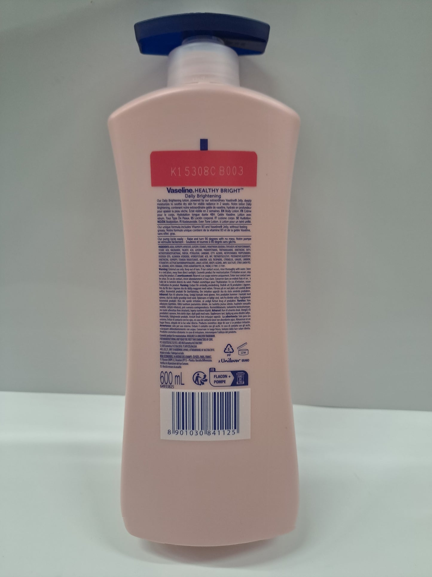 Vaseline Daily Brightening Even Tone Lotion with Vitamin B3 and Sunscreen 600ml * 20.03oz)