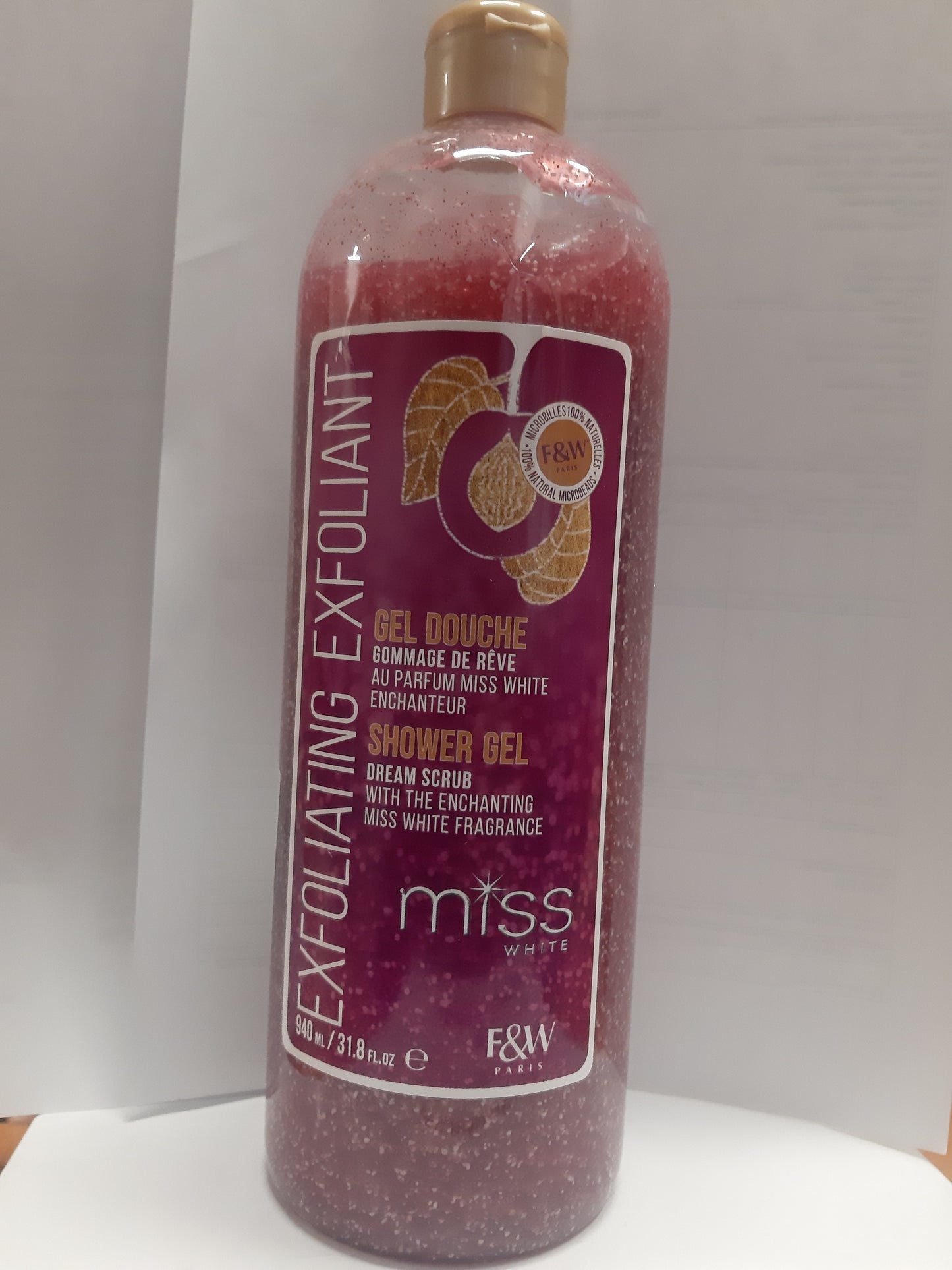 Fair and White Miss White  Exfoliating Shower Gel 940ml