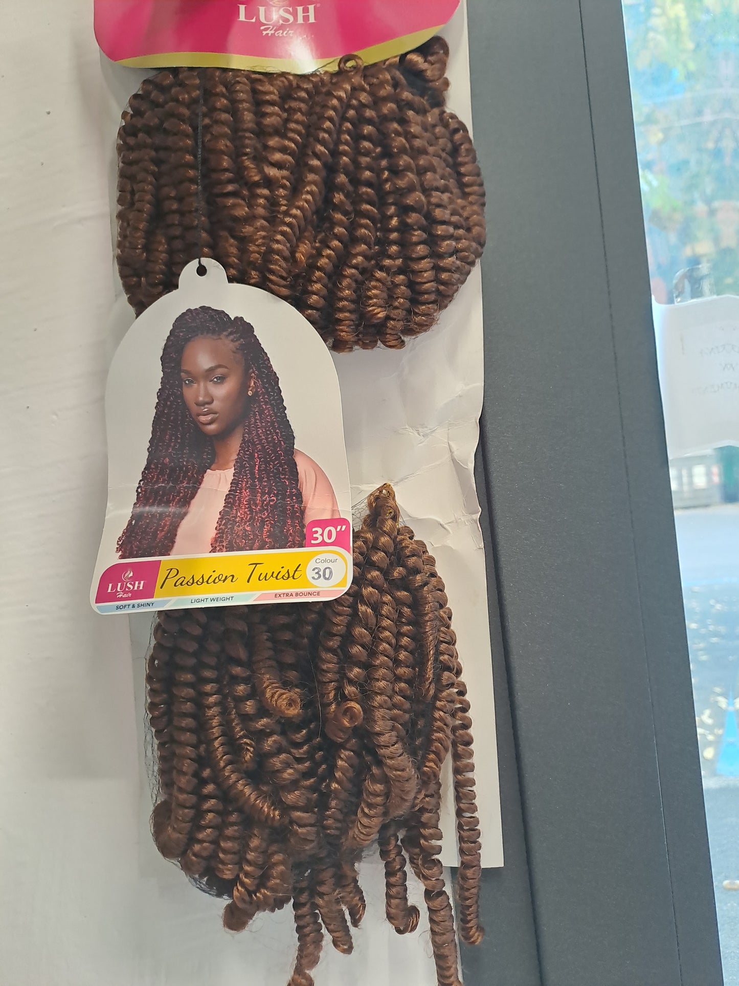 LUSH  Passion Twist crochet and attachment 240g 30cm