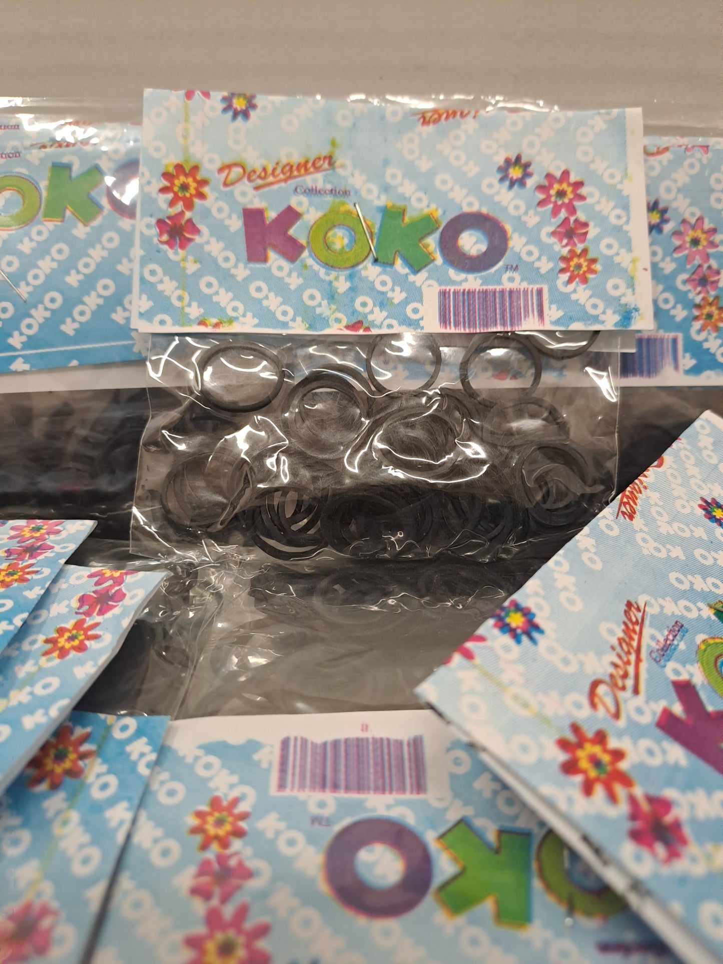 KOKO Elasticini 35 circa Neri  per treccine e dreadlocks.  Super Resistente e non si rompe mai.  Circa 30 elasticini