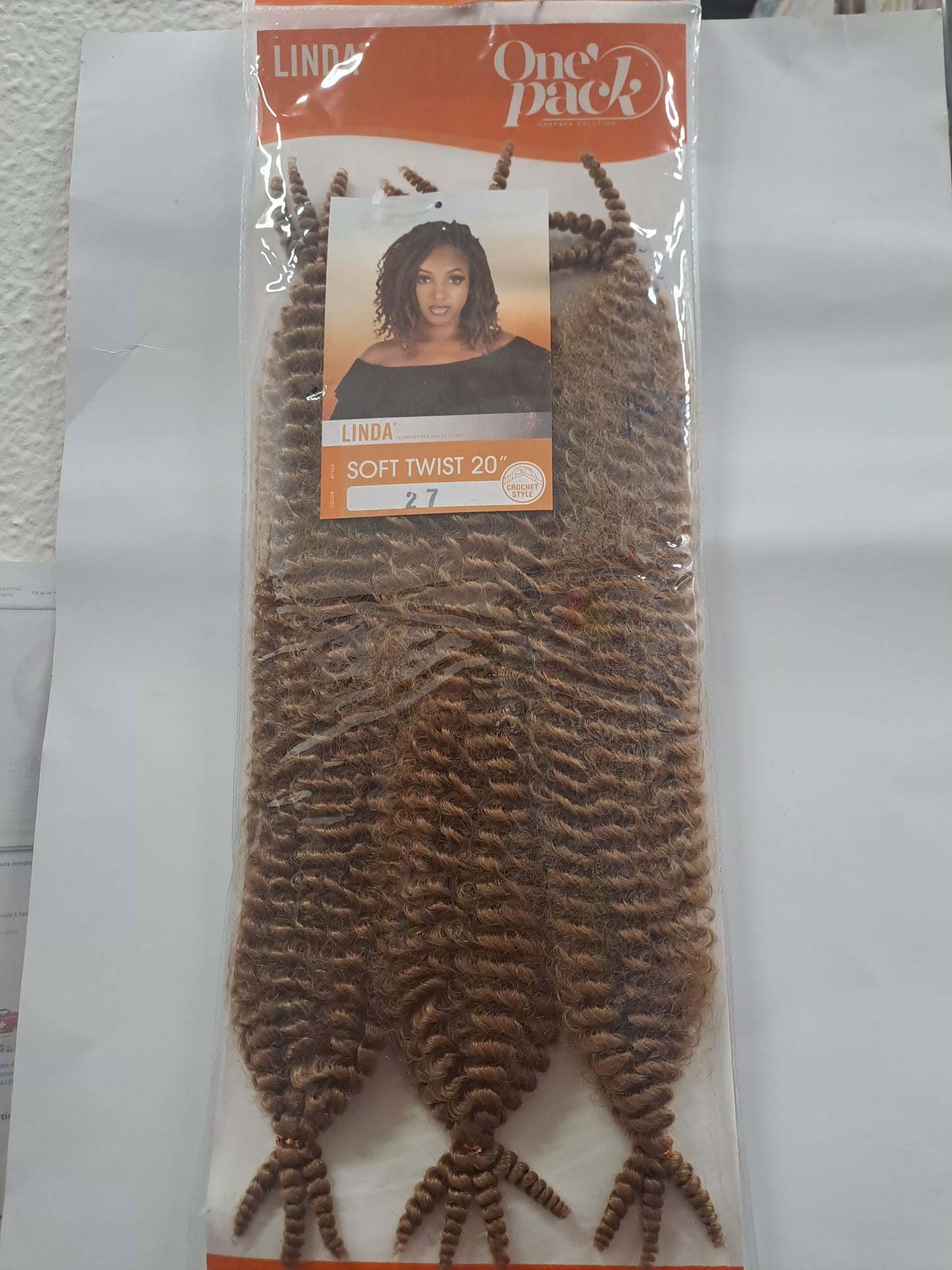 KINKY SOFT TWIST LINDA 20 "