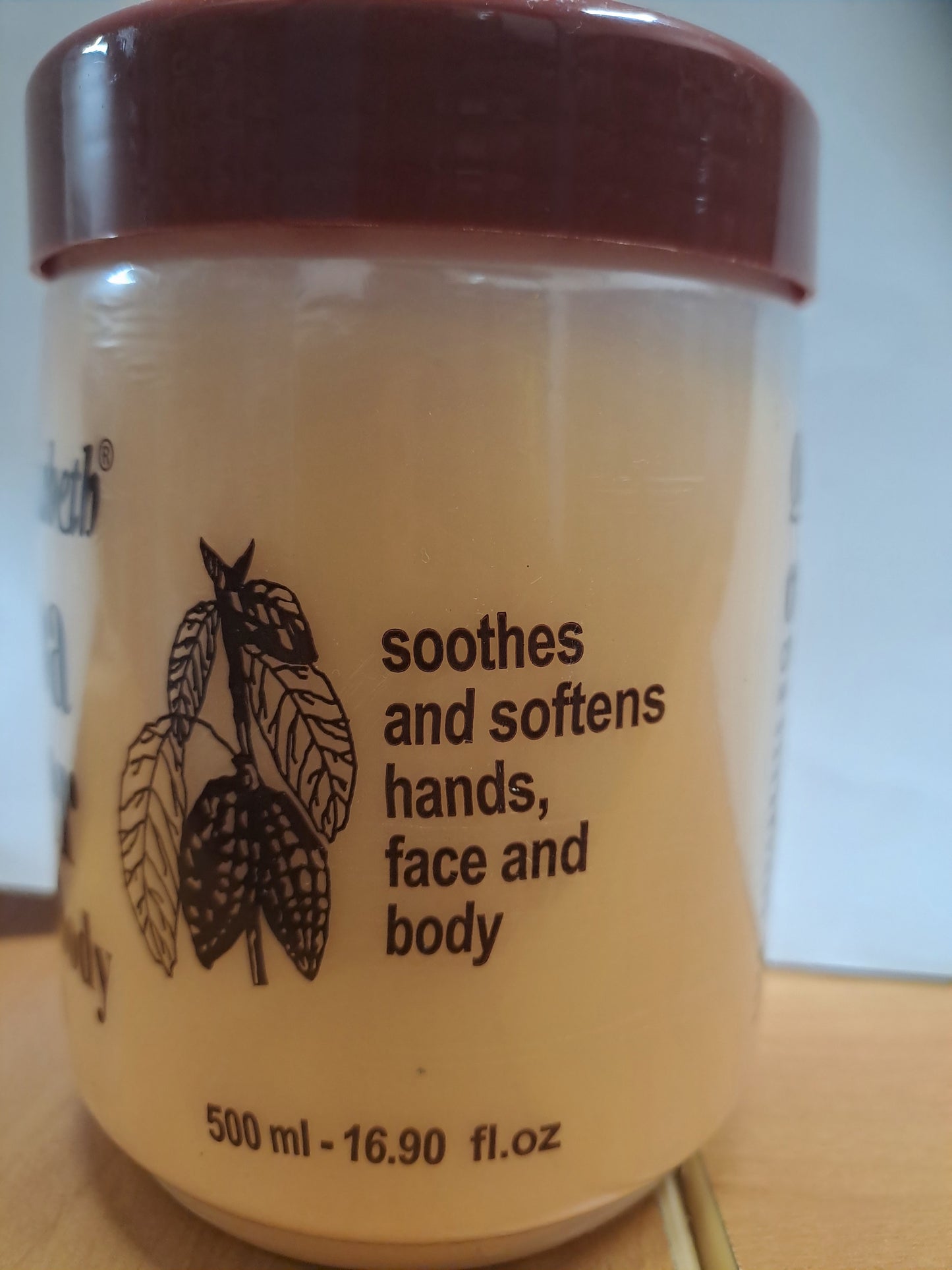 Queen Elisabeth  Cocoa Butter Hand and Body Cream 500ml.